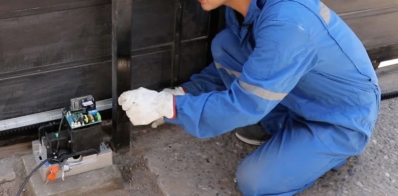 Cuándo acudir a un técnico especializado del motor de portón